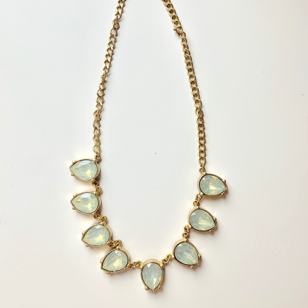 STATEMENT NECKLACE: Teardrop milky mint necklace